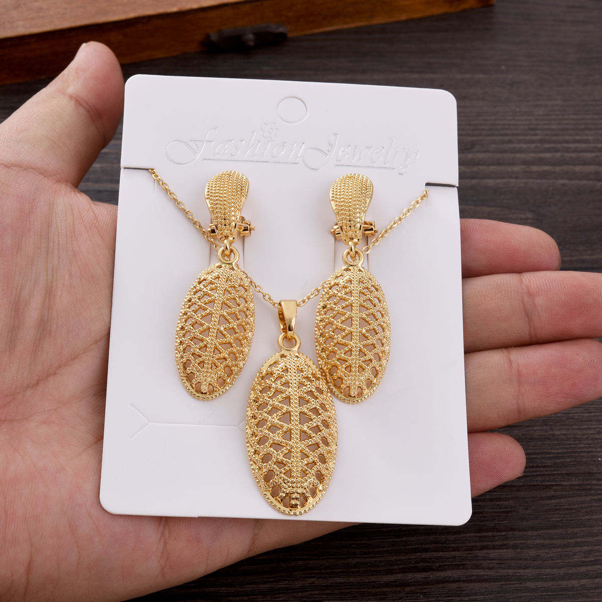Dubai Men'S Fashion - Golden Color Ethiopian Hollow out circular